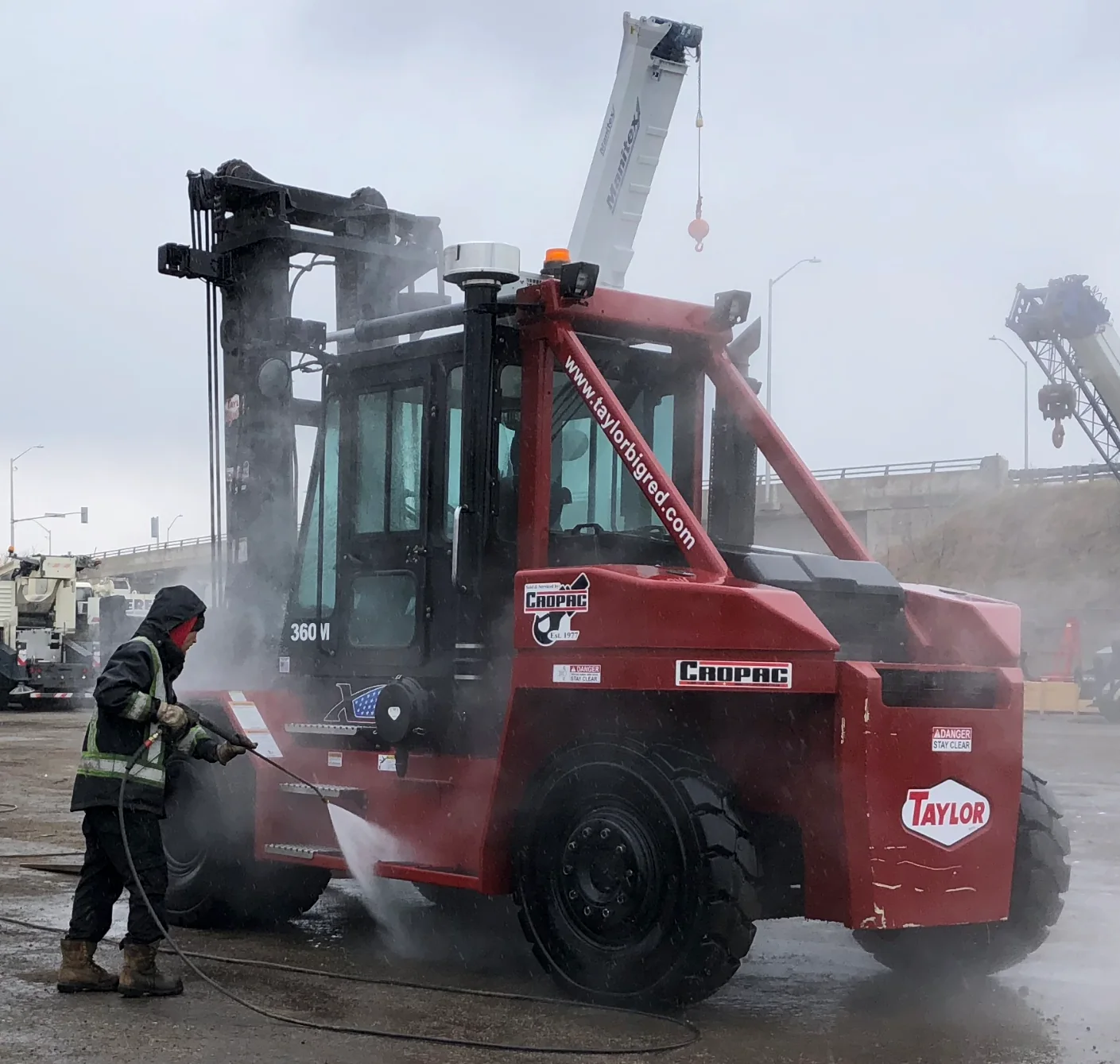 Heavy equipment washing