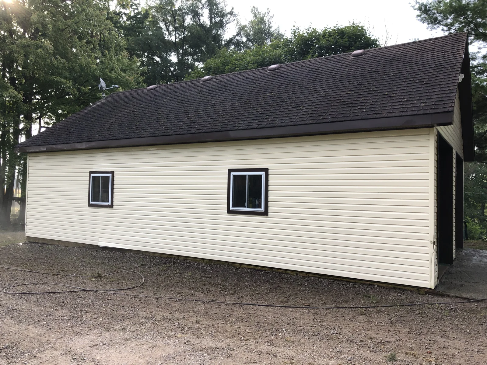 Building exterior & brick washing